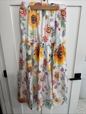Elie. Tahari Floral Tiered White Sunflower Maxi Skirt